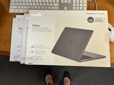 Moshi iGlaze Ultra-Slim Case For Macbook Pro 13 Inch 2020 Brand New Black picture