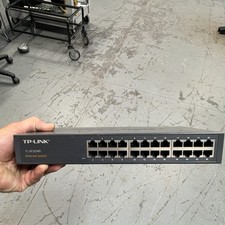 TP-LINK TL-SF1024D 24-Port 10/100 Fast Ethernet Unmanaged Rack Switch picture