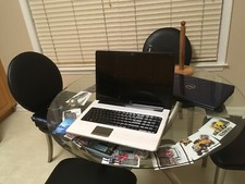 White HP Pavilion DV7-3000 with Black Keyboard picture