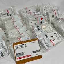 Siemon Max Faceplate, Single, 4 Max Modules, White MX-FP-S-04-02 - LOT OF 100 picture