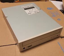 TEAC CD-516S 16X SCSI 50 PIN Internal Tray Load 5.25