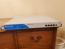 Check Point UTM1 -450 firewall picture