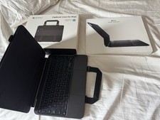 Magic Keyboard iPad Pro 11‑inch M4/M5 Black A2975 MWR23LL/A Pitaka flipbook case picture