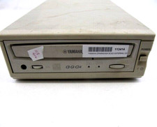YAMAHA SCSCI EXTERNAL CD DRIVE CD-ROM WRITER BURNER CRW8424SX Vintage Rare picture