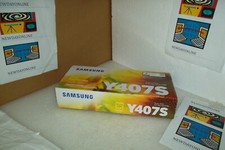 Samsung Y407S CLT-Y407S Toner Yellow 1,000 Page for CLP-32X CLP-318X Genuine NEW picture