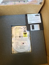 Seagate Medalist 17242 ST317242A 17.2GB IDE PATA Hard Drive Vintage PC Untested picture
