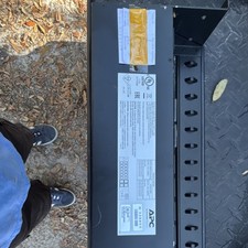 APC Metered Rack PDU AP7863 16 Outlet Rack Mountable LED Display 200-230V 30A picture