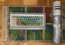 Higround x Minecraft Summit 65 Keyboard + Mousepad Bundle - Map picture