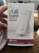 TP-LINK AC750 RE200 Wi-Fi Range Extender picture