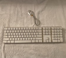 Vintage Apple PRO USB Wired Keyboard A1048 White Clear Case ~ Tested And Working picture