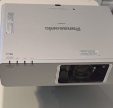 Panasonic PT-F300NTU LCD Projector 4000 Lumens 4:3 Ratio 1024x768 XGA picture