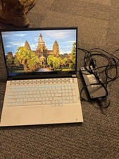 Alienware m17 R4 FHD - i7-10870H - 16GB RAM - RTX 3060 - 1TB SSD - 360Hz - White picture