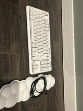 Logitech G715 LIGHTSPEED Wireless (Tactile) RGB mechanical keyboard picture
