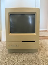 Apple Macintosh Classic M0420 Vintage All-In-One Desktop Computer picture