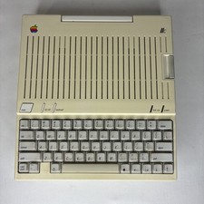 Vintage Apple IIc Computer A2S4100 w/Power Supply Powers On Untested picture