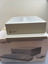 Apple IIGS A2S6000 Computer w/ Original Box, Keyboard, Mouse, Cable Book Works picture