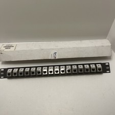 L-COM PR175UT568S Cat 5e 16 In-Line Coupler Rackmount Panel picture