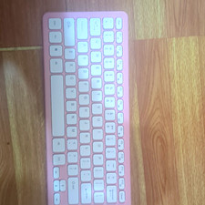 Wireless Keyboard Whit Adapter picture