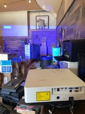 Eiki LCD projector EK–700 LU picture