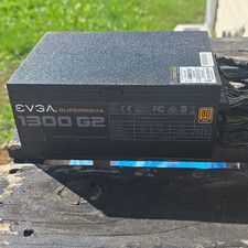 EVGA Super NOVA 1300   Missing 2 PERIF/molex cables picture