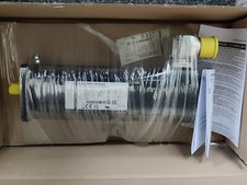 1PC NEW SH30702P11F2000 servo motor picture