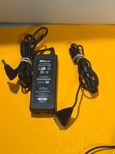 Targus Power Adapter Model: 800-0086-001 A 15-24V  70W w/ Car Charger picture