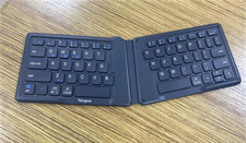 Targus Ergonomic Foldable Wireless Keyboard, Antimicrobial, Ergo-Comfort, Black picture