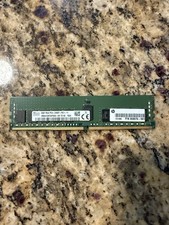SKhynix 8GB HMA41GR7AFR4N - UH TD AC 1Rx4 PC4-2400T-RC1-11 Server RAM picture
