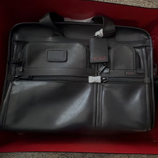 BRAND NEW TUMI 96160-DH Black Leather Solid Laptop Briefcase Shoulder Carrycase picture