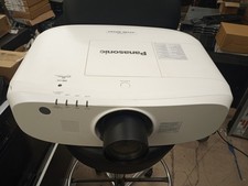 PANASONIC PT-EZ580  WUXGA HD PROJECTOR, LOW LAMP HOURS picture