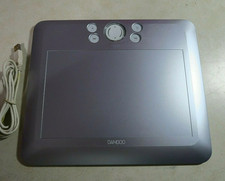 Wacom BAMBOO FUN CTE-650 Graphics Drawing Tablet with USB Cord picture