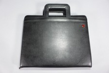 Wenger Venture Zippered Presentation Padfolio Envelope Black Retractable Handles picture