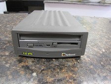 Vintage SyQuest S982136-001 Model EZ135 Drive SCSI External 135MB - IT36 picture