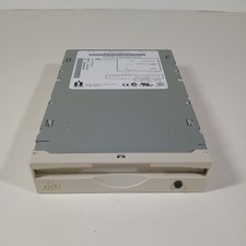 Iomega IMB Zip Drive Internal Z100ATAPI 100MB Internal 3.5
