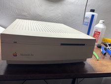 Apple Macintosh IIsi Vintage Desktop Computer - Beige Apple Macintosh IIsi picture