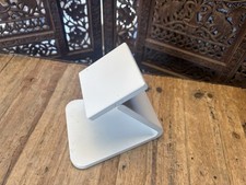 IPORT LUXE No. 71002 Charging BaseStation WHITE picture