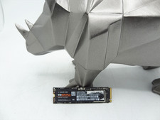 Samsung MZVL21T0HBLU 1TB 970 Evo Plus NVMe M.2 SSD picture