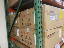 FG-300C Fortinet FortiGate 300C Network Security/Firewall App - BRAND NEW SEALED picture