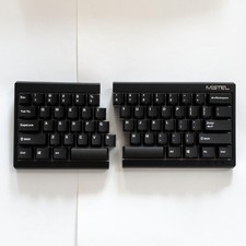 Mistel BAROCCO MD600v3 RGB US Red Switch Wired Gaming Keyboard Unused picture