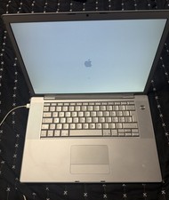 Apple MacBook Pro 15.4