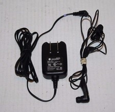 Motorola AC Power Supply SPN5298A Model 5402 Includes earpiece  picture