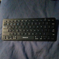 IOGEAR GKB632B Slim Multi-Link Bluetooth Keyboard with Stand picture