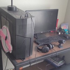 Gaming PC Desktop Setup picture