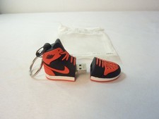 Collectible Original Nike Air Jordan 8GB Shoe Keychain USB Drive NEW w Package picture
