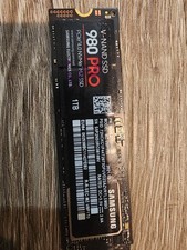 Samsung 980 Pro 1TB PCIe Gen4 NVMe M.2 SSD MZ-V8P1T0 picture