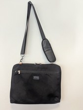 PKG Canada laptop Messenger Bag Black 15