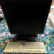 Gateway All-in-One Desktop PC w/ Keyboard, Built-in Speakers, USB2.0 VGA picture