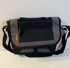 Targus CityGear Mini Messenger iPad Tablet Bag Soft Case 12”x 9” TSM148-50 picture