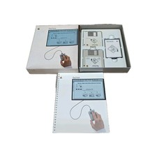 Vintage Software Macintosh MacDraw M0526 1984 Disc With Manual picture