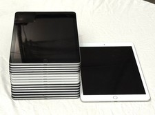 Lot of 16 Apple iPad *Read* Various Models picture
